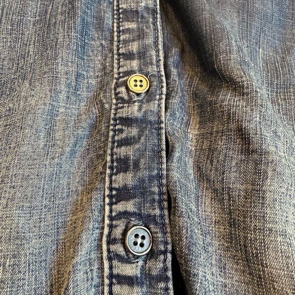 cloth & stone Anthro Buttoned Shirt Denim Chambray Boho Western XS #B2030-549 - Picture 5 of 10
